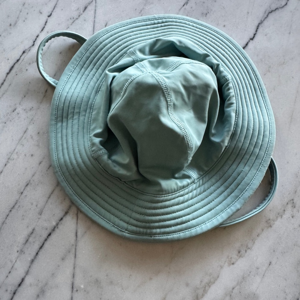 Hanna Andersson waterproof hat S